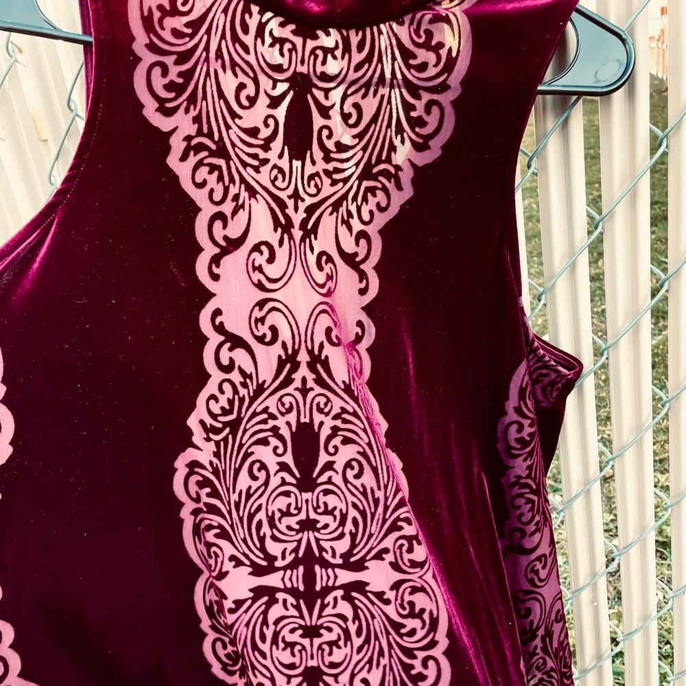 Gorgeous Holiday Burgundy Cut Velvet Trapeze Fly Away Tank Top M/L - Picture 9 of 9